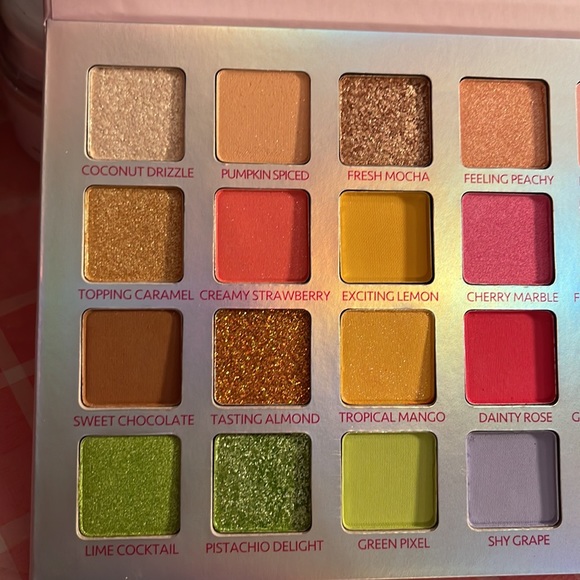 🎈SALE🎈🎀#29.MAKEUP BUNDLE🎀 - Picture 4 of 8